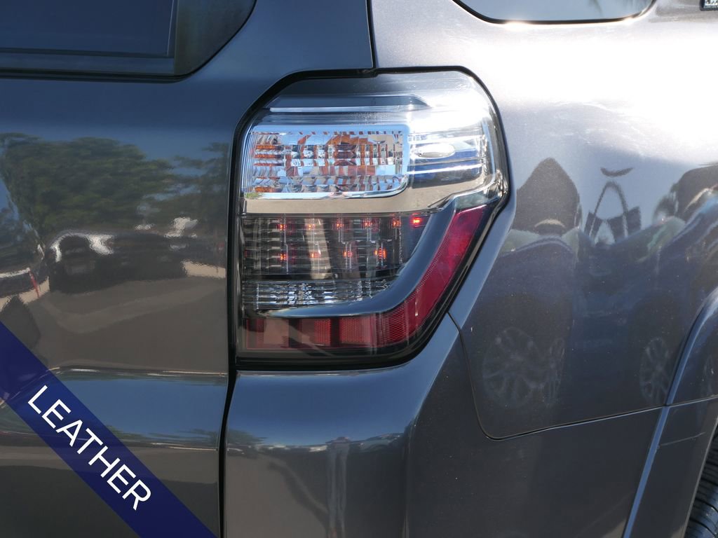 Used 2022 Toyota 4Runner Limited RWD image 5