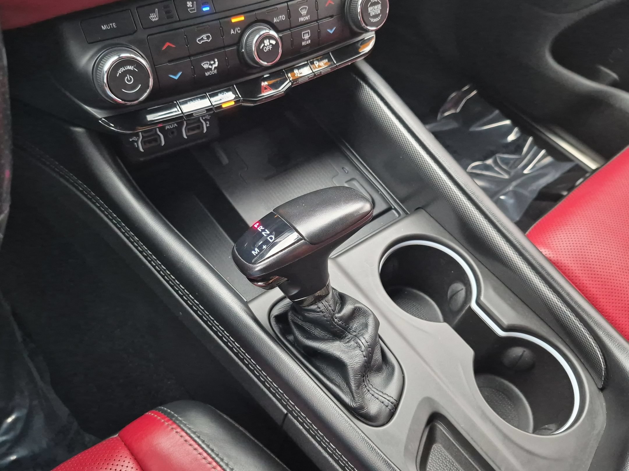Used 2021 Dodge Durango R/T w/ Blacktop Package AWD/4WD image 23