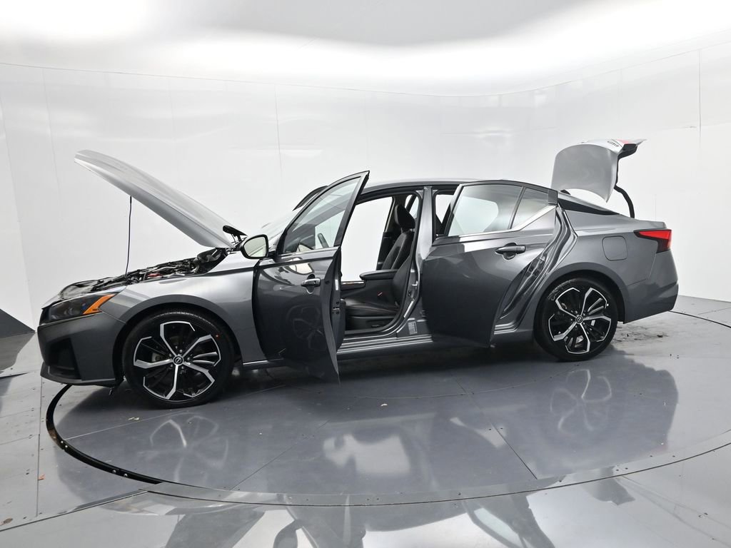 Used 2024 Nissan Altima 2.5 SR image 61