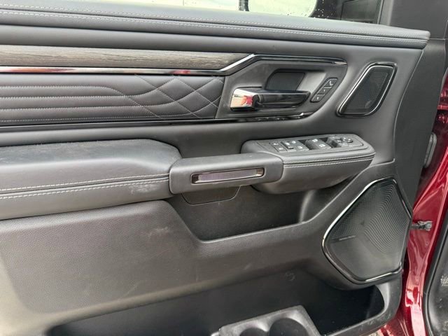 Used 2025 RAM 1500 Limited AWD/4WD image 5