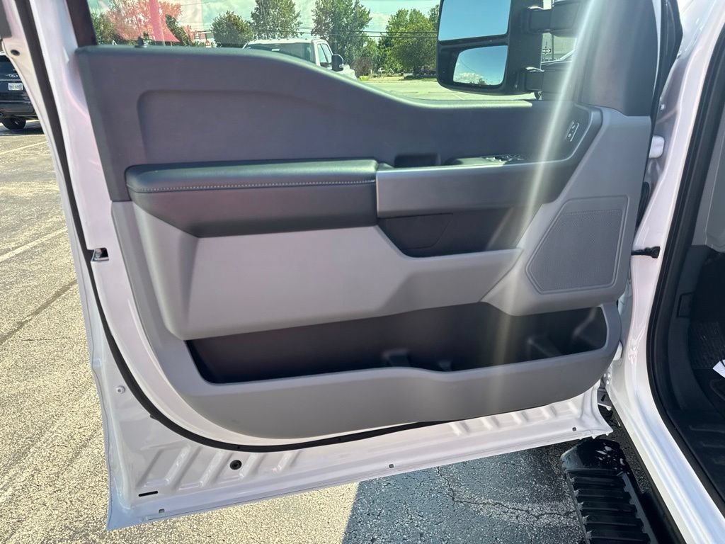 Used 2025 Ford F250 XL w/ STX Appearance Package AWD/4WD image 17