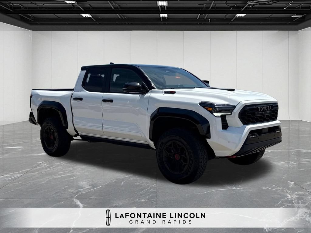 Used 2025 Toyota Tacoma TRD Pro AWD/4WD image 7