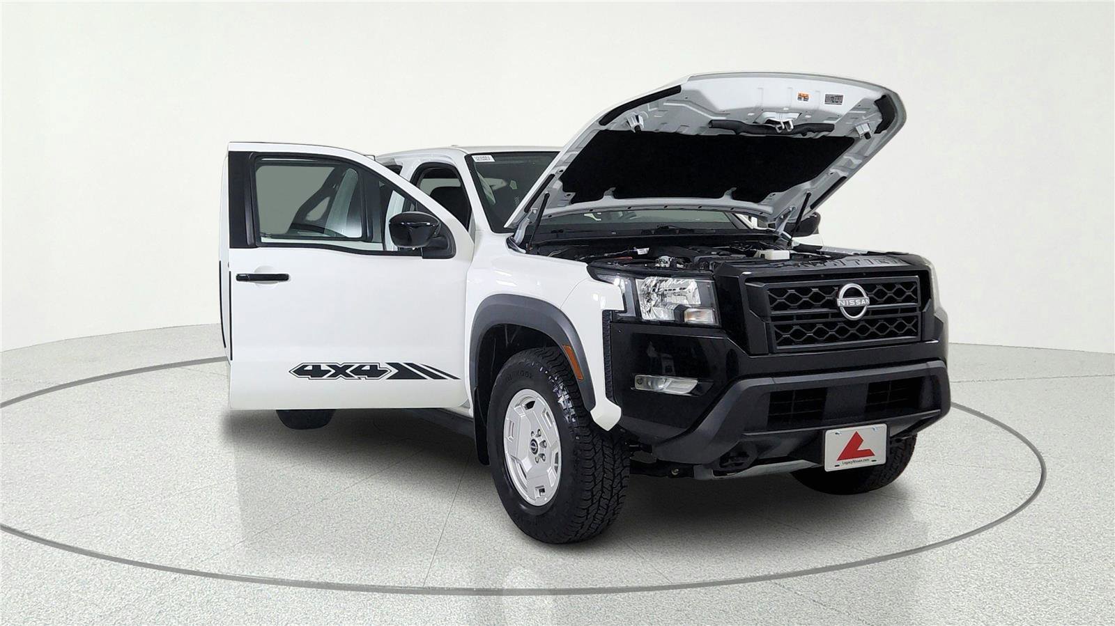 Used 2024 Nissan Frontier SV w/ Hardbody Edition AWD/4WD image 7
