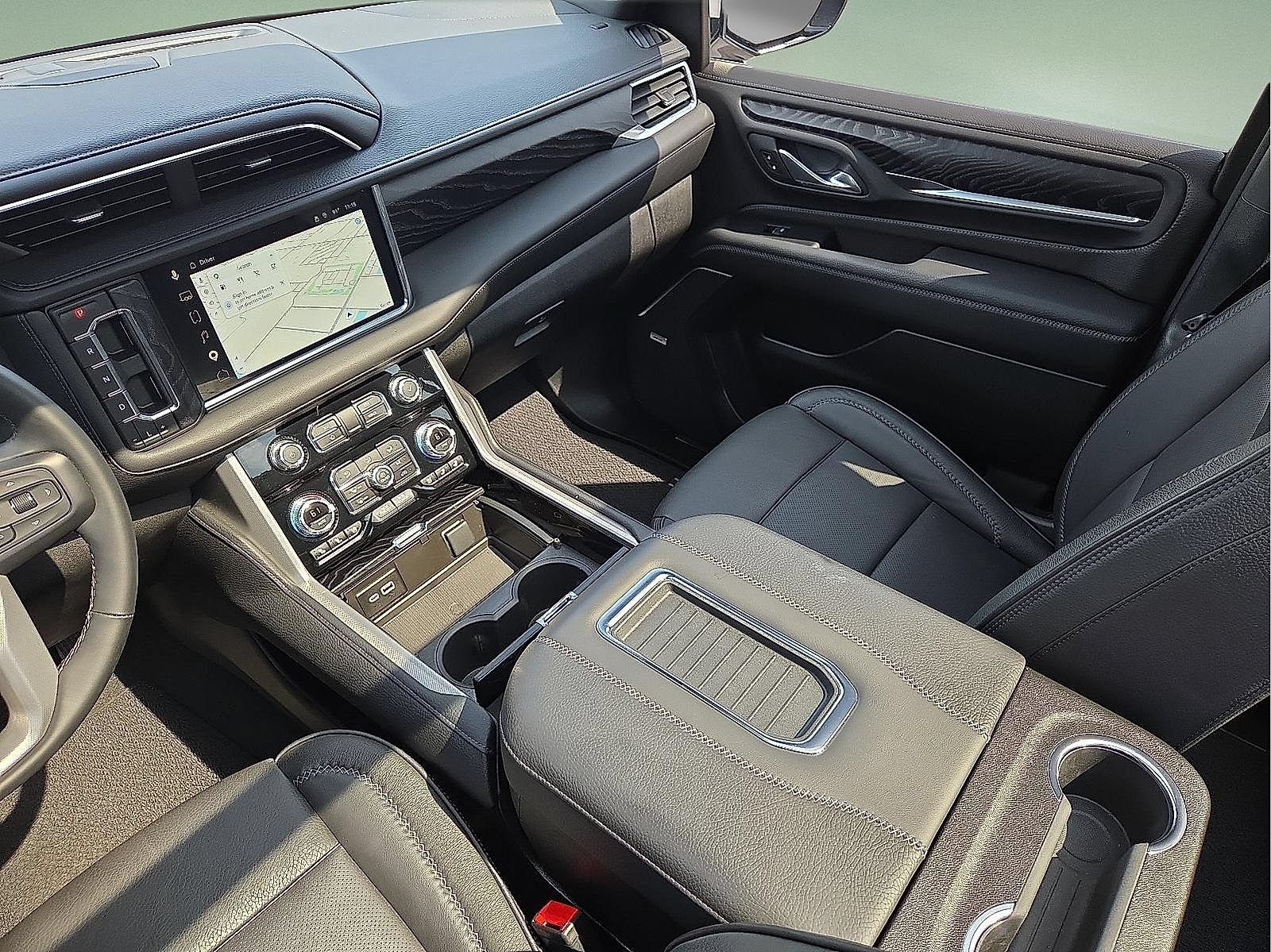 Certified 2024 GMC Yukon Denali AWD/4WD image 19