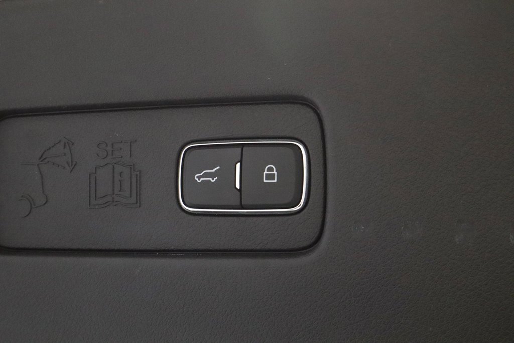 Used 2020 Lincoln Aviator Reserve w/ Equipment Group 201A image 19