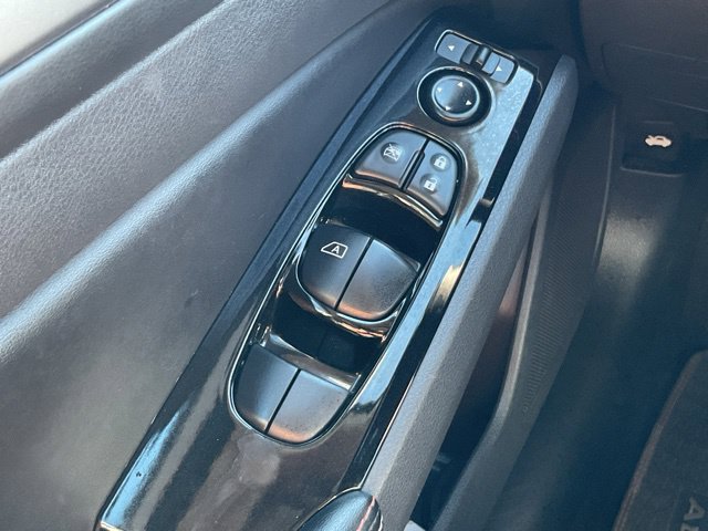 Used 2025 Nissan Altima 2.5 SR w/ SR Premium Package FWD image 35