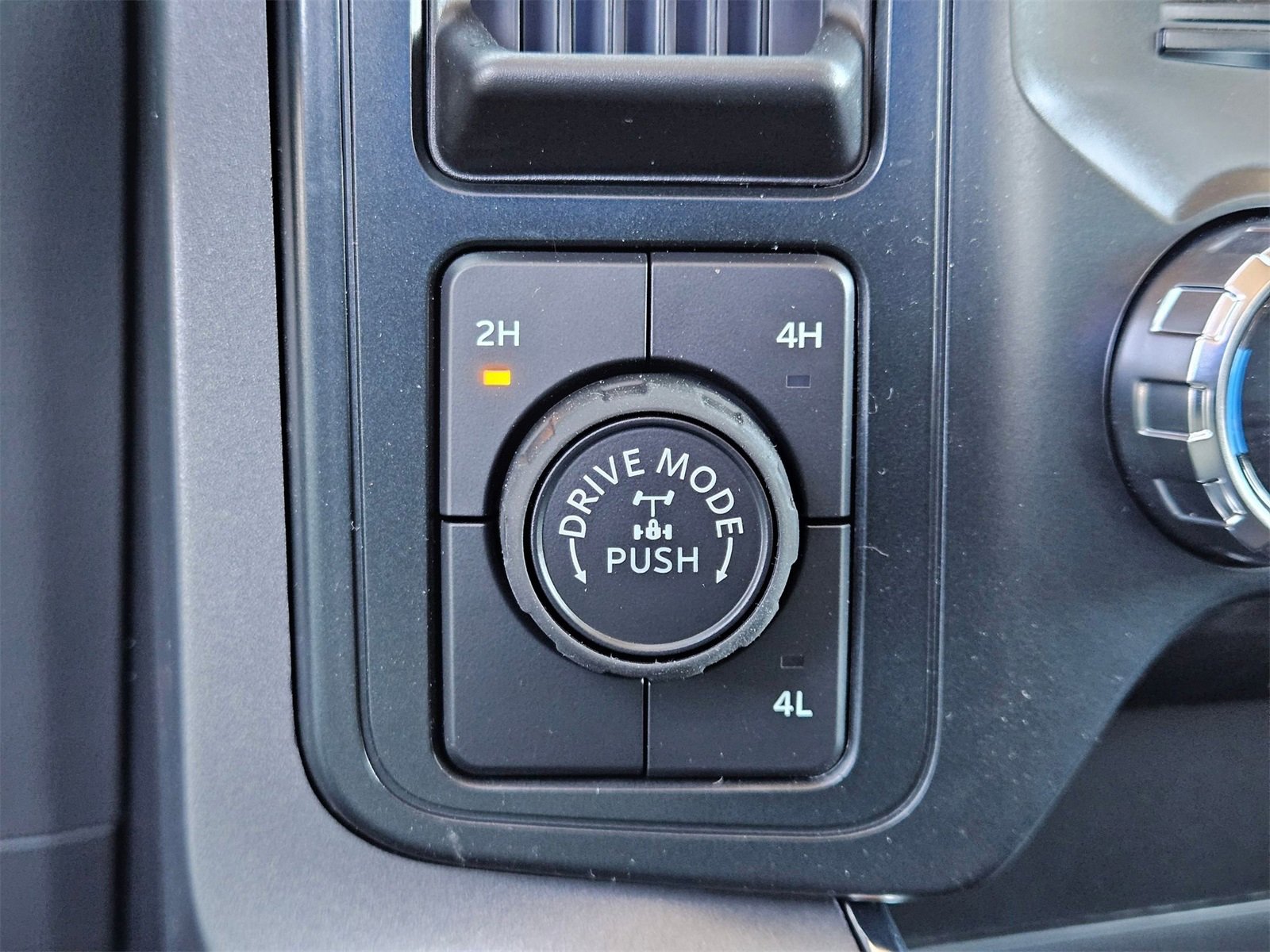 New 2025 Ford F150 XLT w/ Equipment Group 302A MID image 15