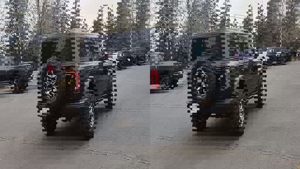 Used 2023 Ford Bronco Badlands image 8