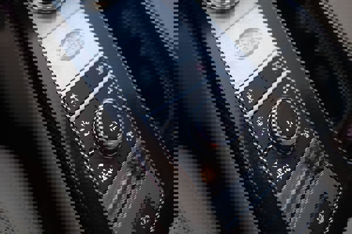 Used 2020 Land Rover Range Rover HSE image 21