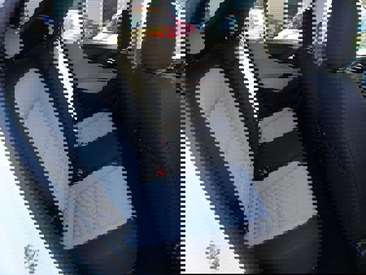 Used 2019 Chevrolet Equinox LS w/ LS Convenience Package image 28