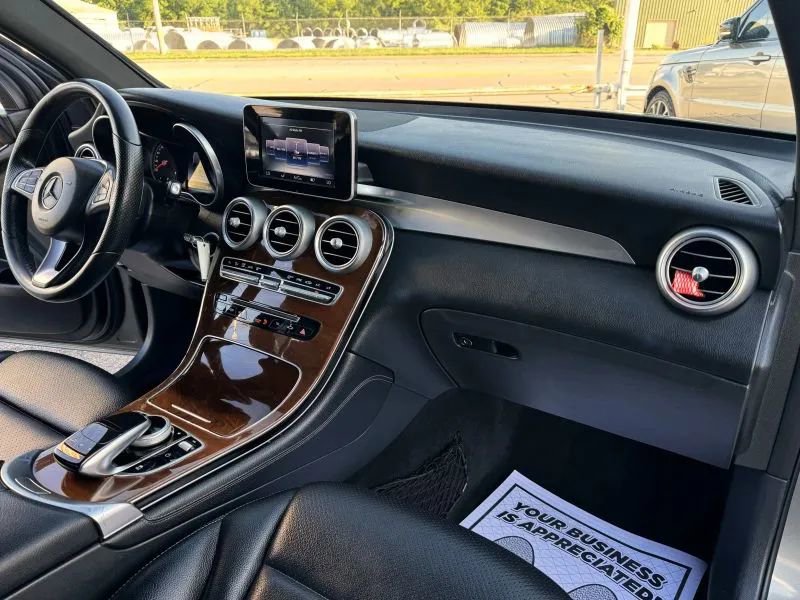 Used 2017 Mercedes-Benz GLC 300 image 43