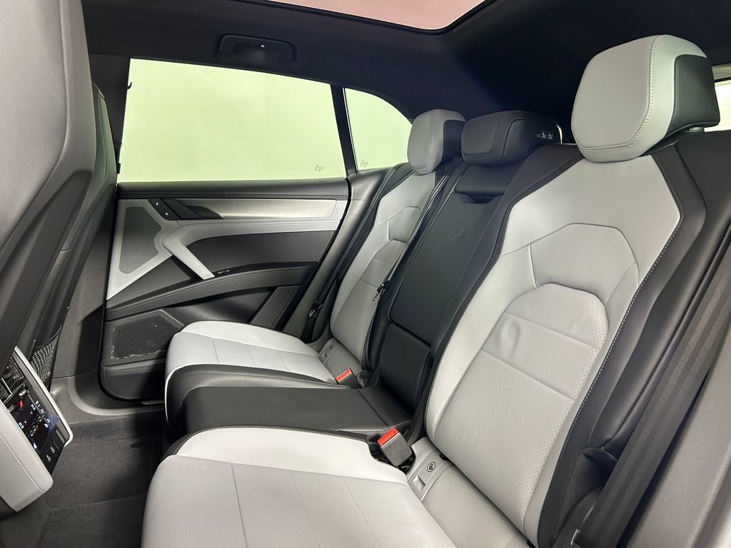 New 2026 Porsche Cayenne Electric AWD/4WD image 27