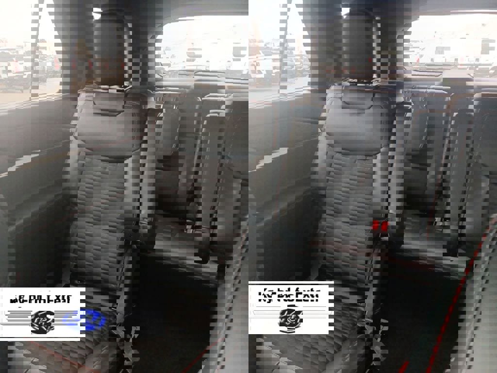 Used 2025 Ford Explorer ST-Line w/ Premium Package image 33