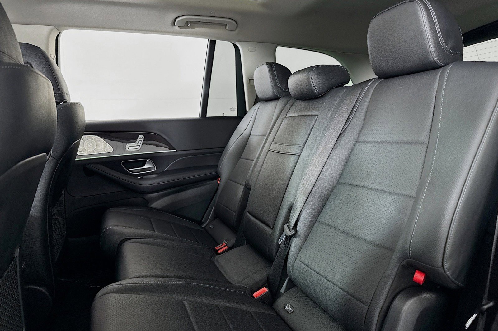 Used 2024 Mercedes-Benz GLS 450 4MATIC image 8