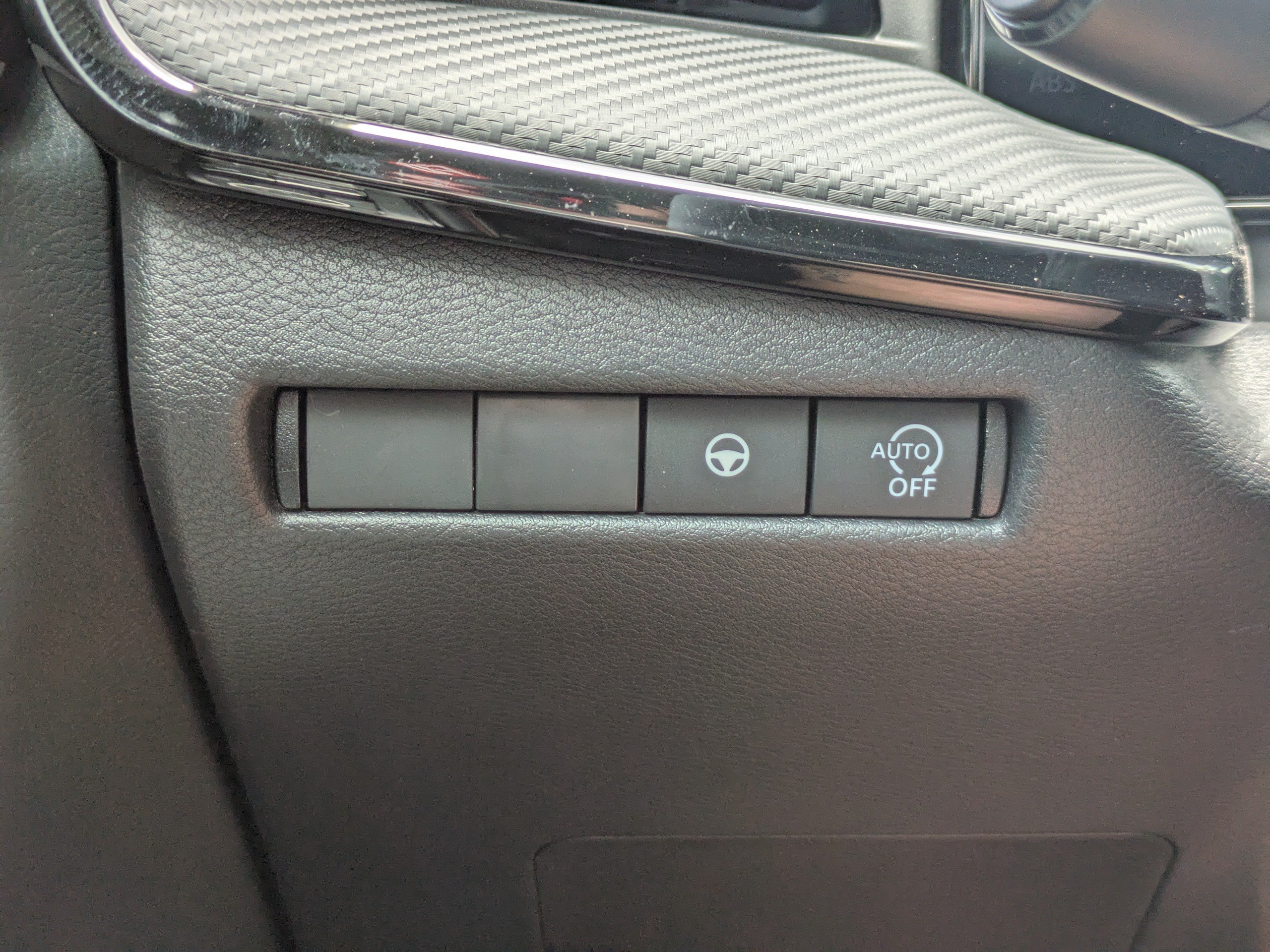 New 2026 Nissan Kicks SR FWD image 25