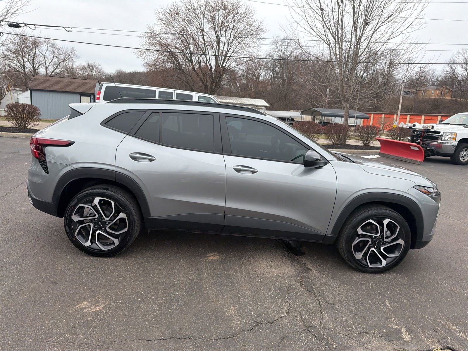 Used 2025 Chevrolet Trax RS w/ Sunroof Package FWD image 6