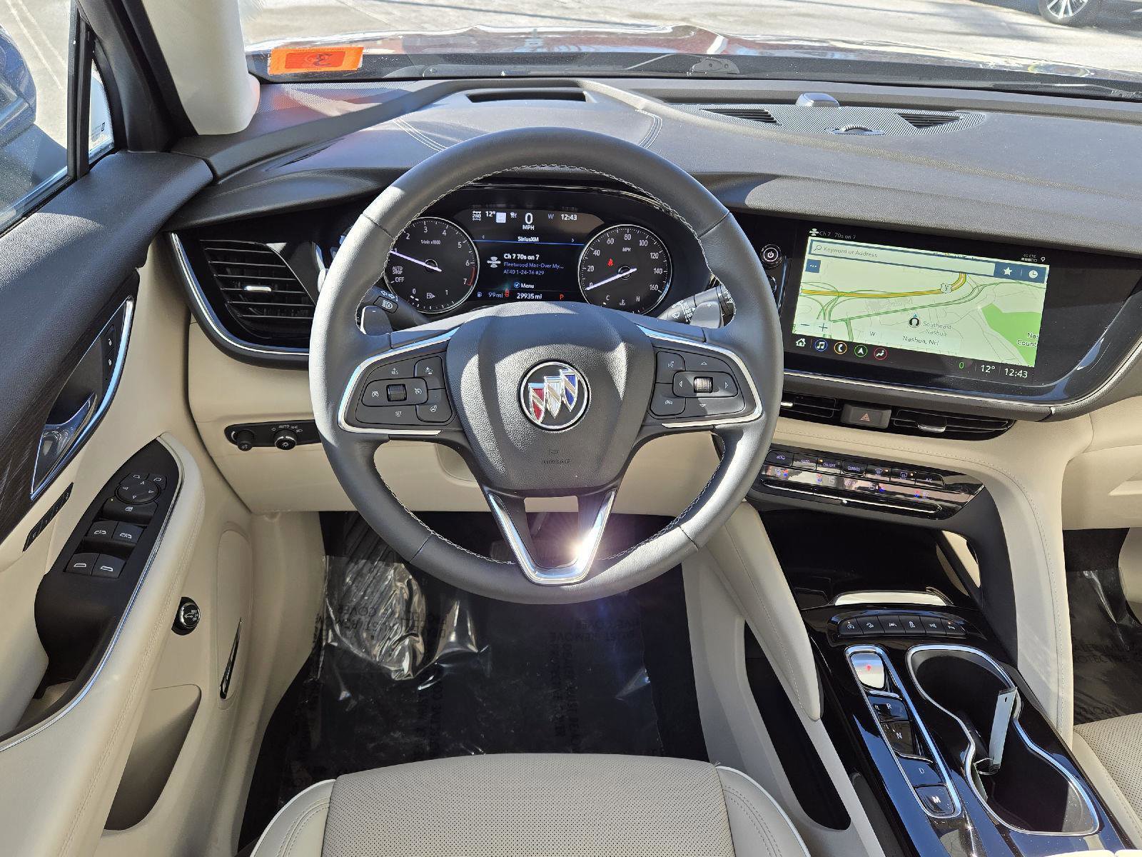 Used 2023 Buick Envision Avenir image 10