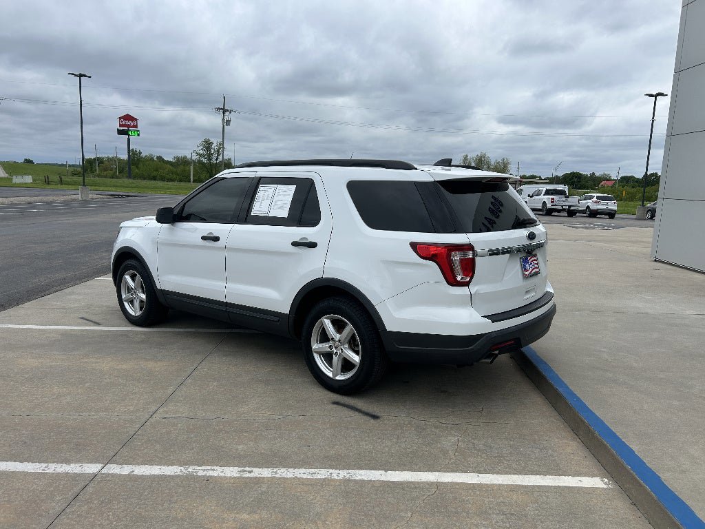 Used 2018 Ford Explorer FWD image 3
