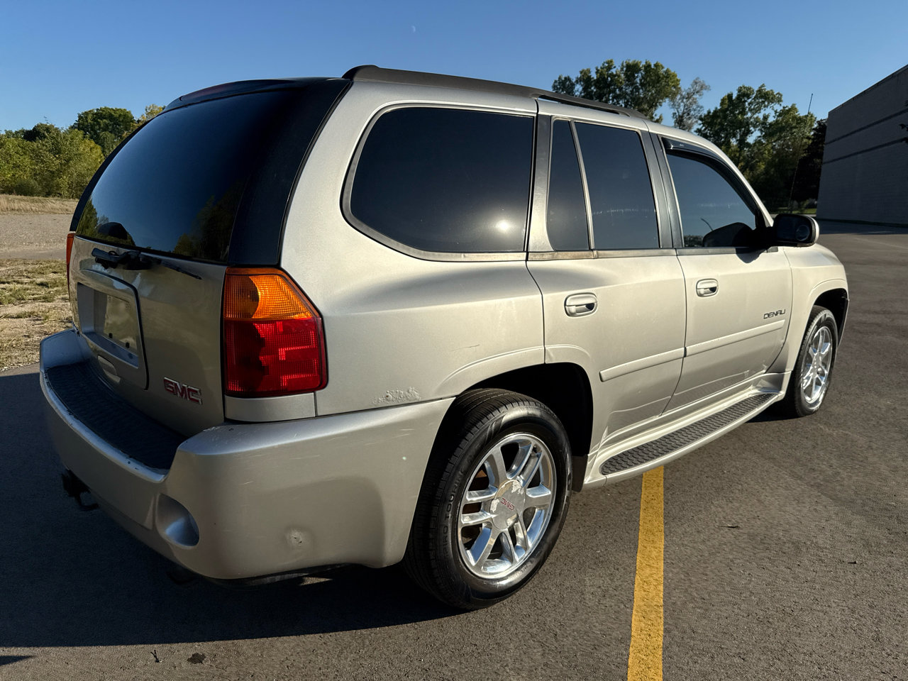 Used 2006 GMC Envoy Denali image 5