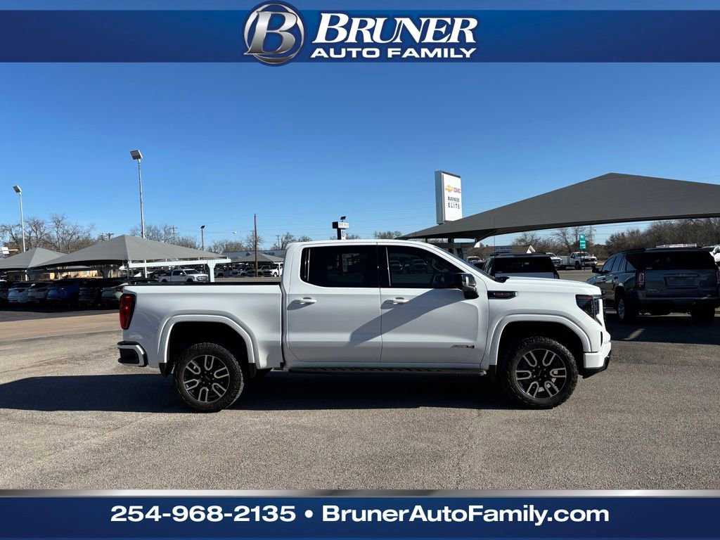 Used 2025 GMC Sierra 1500 AT4 w/ AT4 Premium Package image 4