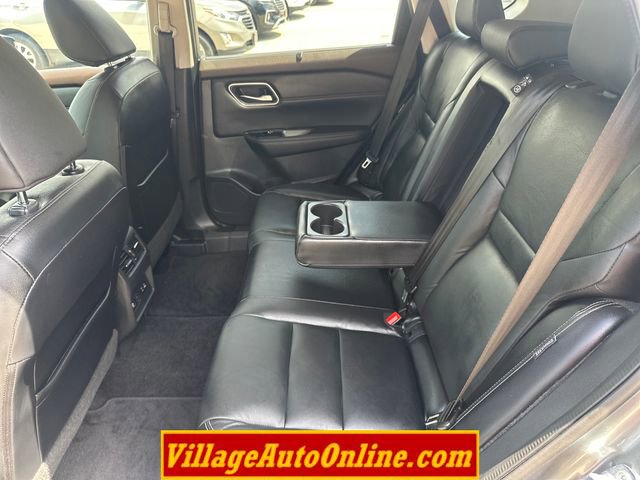 Used 2021 Nissan Rogue SL w/ Premium Package AWD/4WD image 32