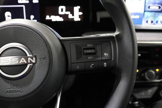 Used 2025 Nissan Kicks SV AWD/4WD image 20