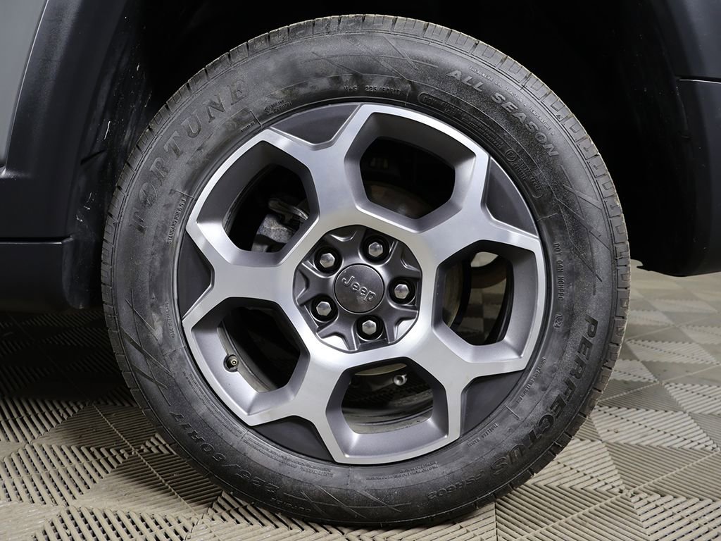 Used 2022 Jeep Compass Trailhawk w/ Sun and Sound Group image 19