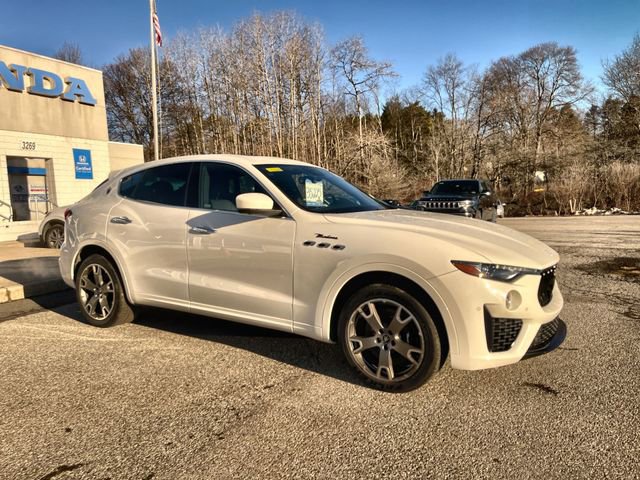 Used 2023 Maserati Levante Modena image 11