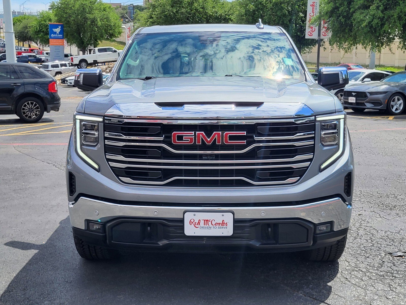 Used 2026 GMC Sierra 1500 SLT image 9