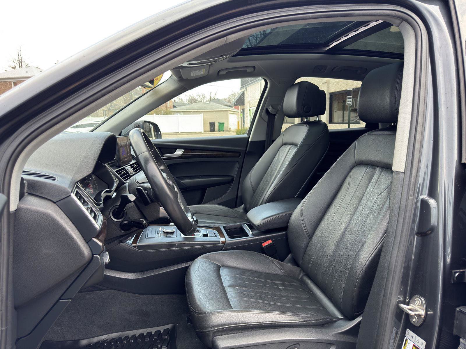Used 2019 Audi Q5 2.0T Premium w/ Convenience Package AWD/4WD image 17