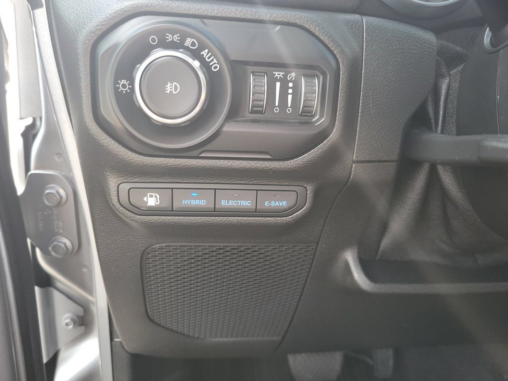 Used 2021 Jeep Wrangler Unlimited Sahara w/ Safety Group AWD/4WD image 18