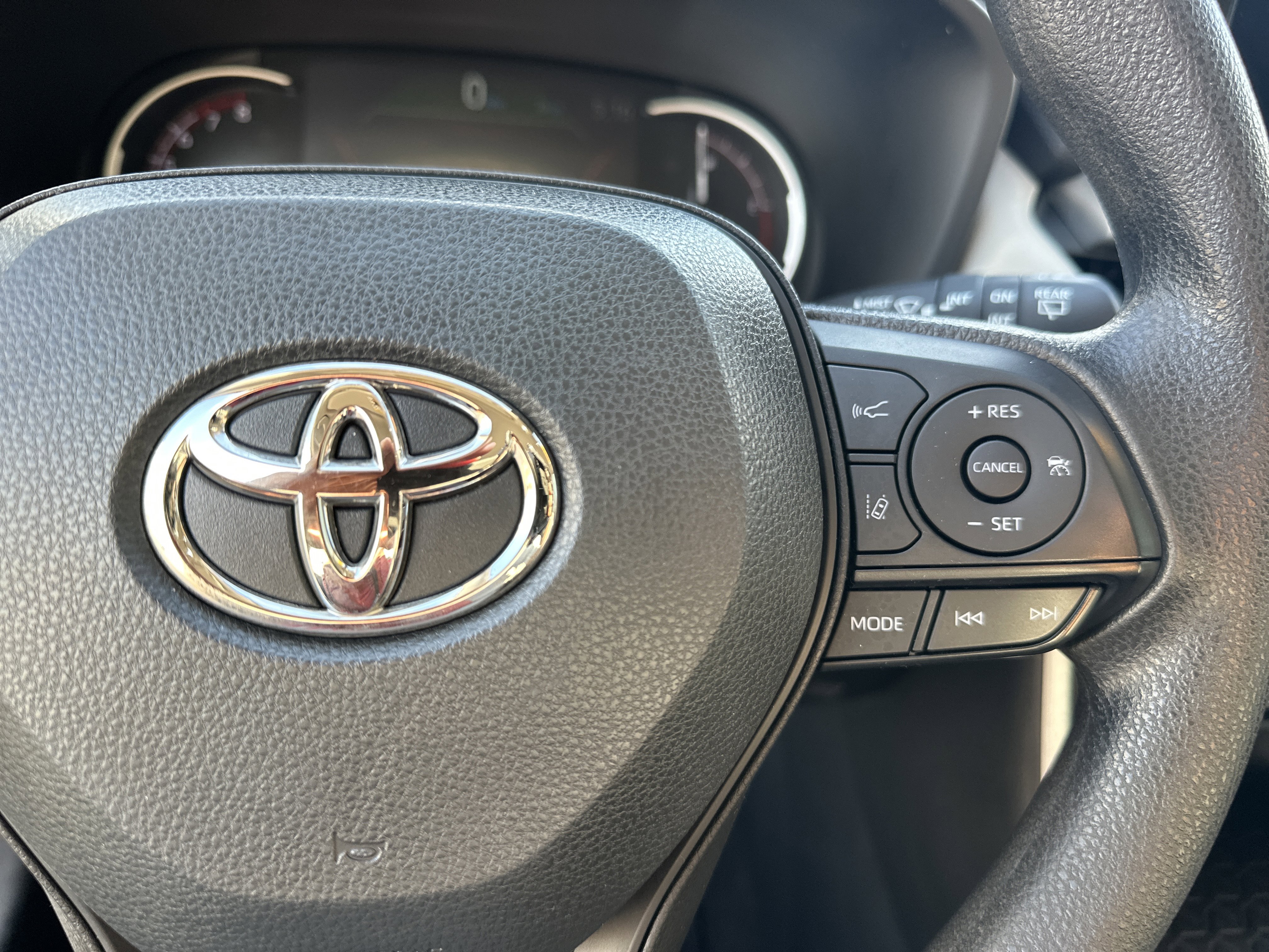 Used 2023 Toyota RAV4 XLE image 26