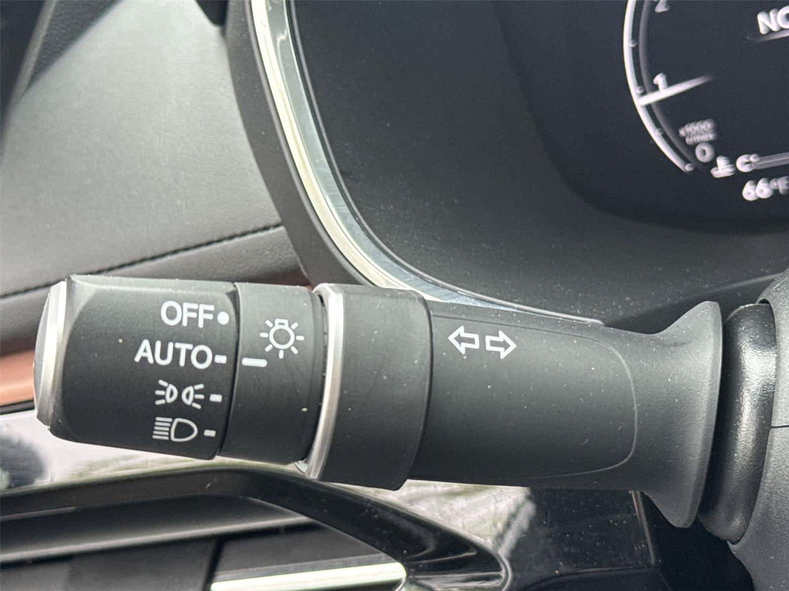 Used 2022 Acura MDX SH-AWD w/ Technology Package image 22
