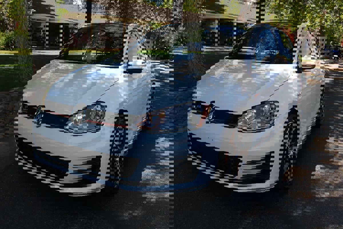 Used 2015 Volkswagen GTI Autobahn image 43