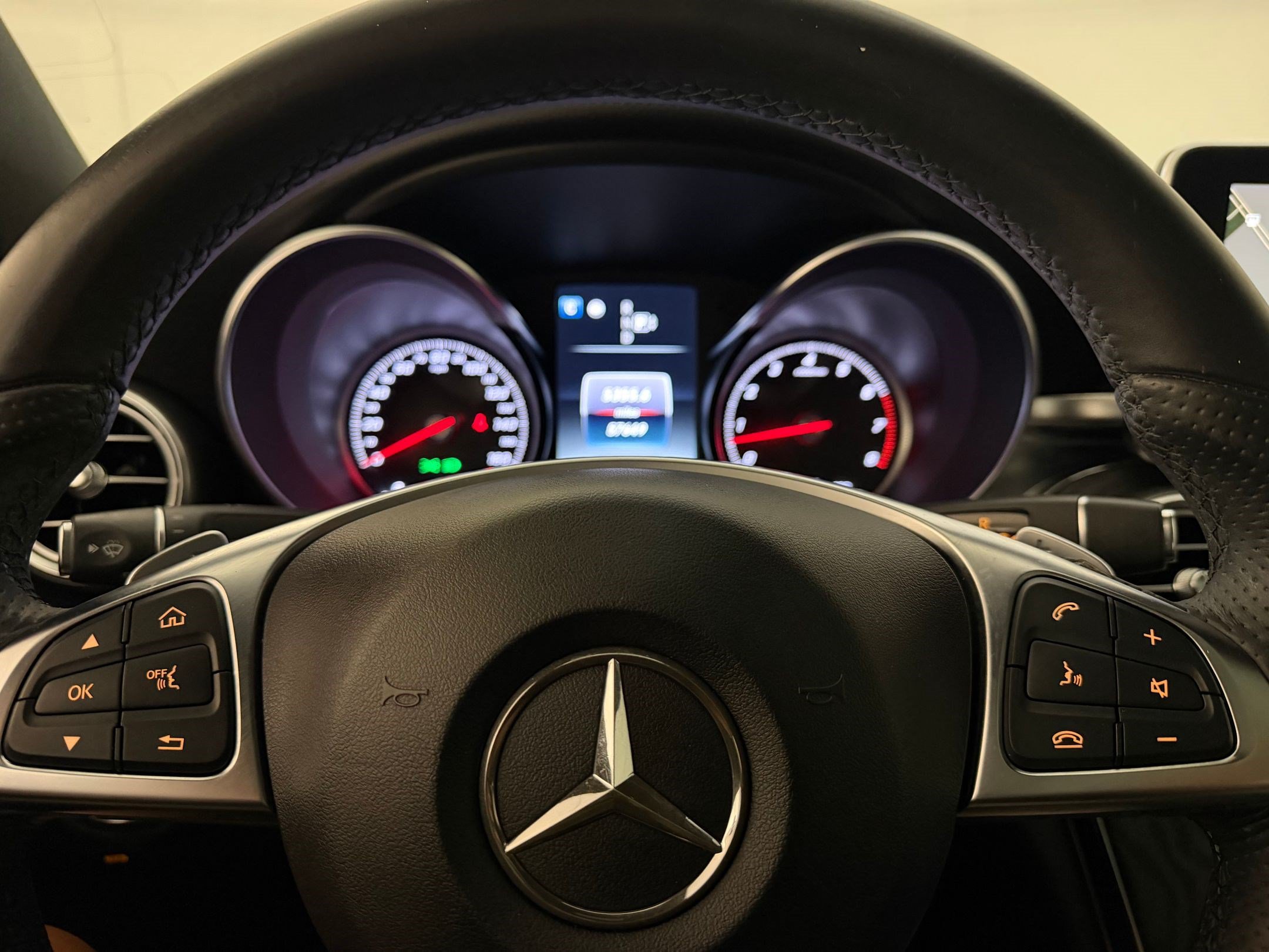 Used 2015 Mercedes-Benz C 400 4MATIC image 18