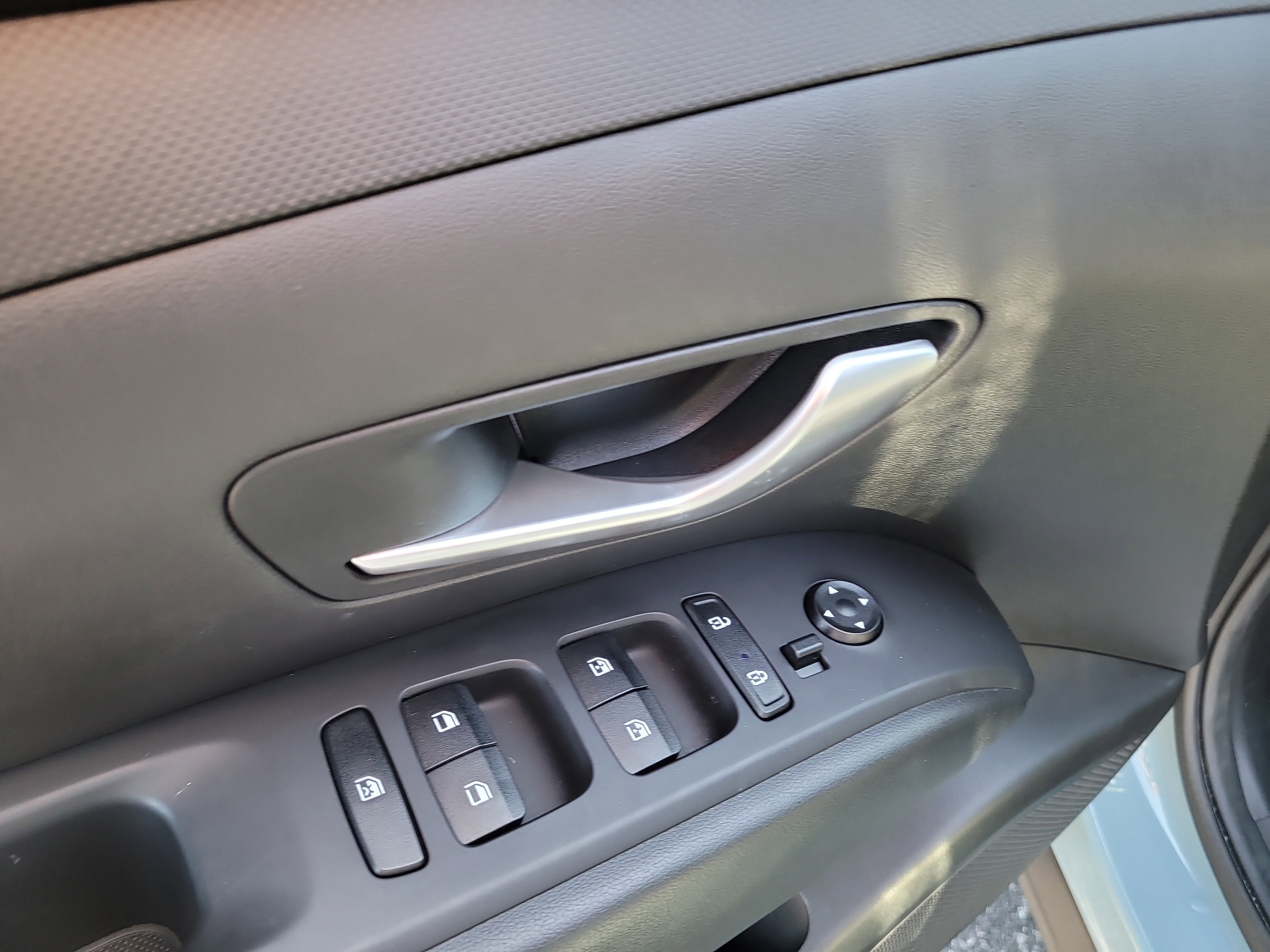 Used 2024 Hyundai Santa Cruz SEL image 17