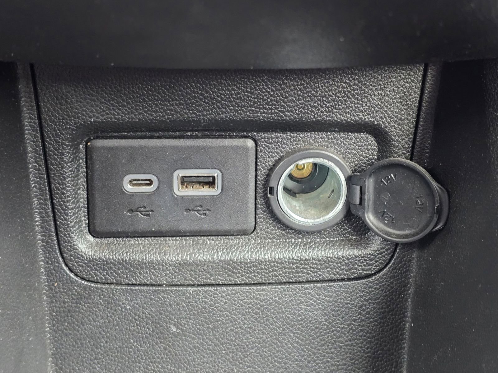 Used 2021 Chevrolet Spark LT image 23