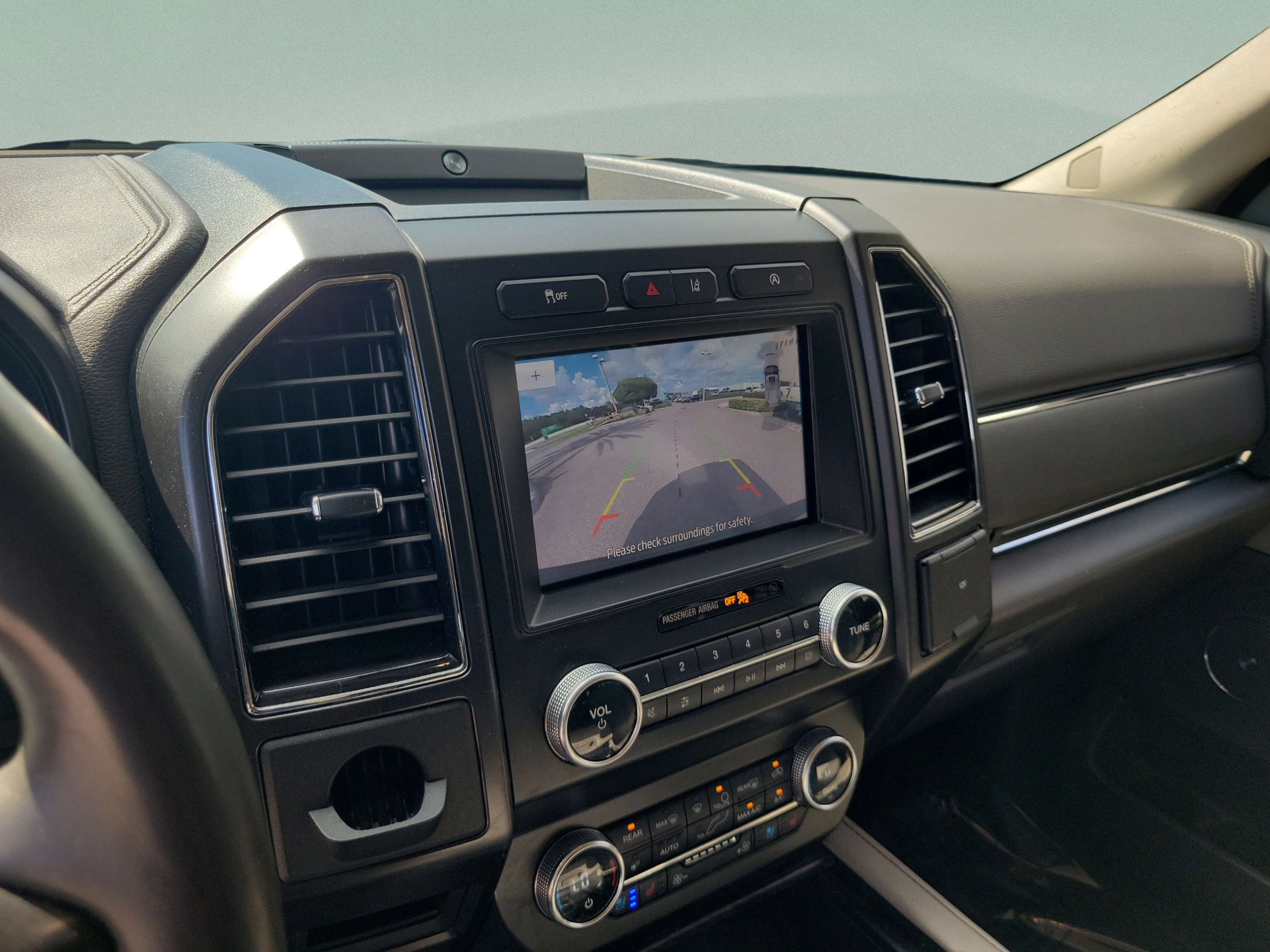Used 2021 Ford Expedition Max Limited RWD image 19