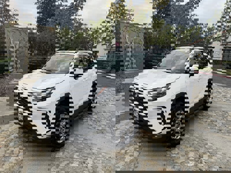 Used 2023 Toyota RAV4 XLE image 3