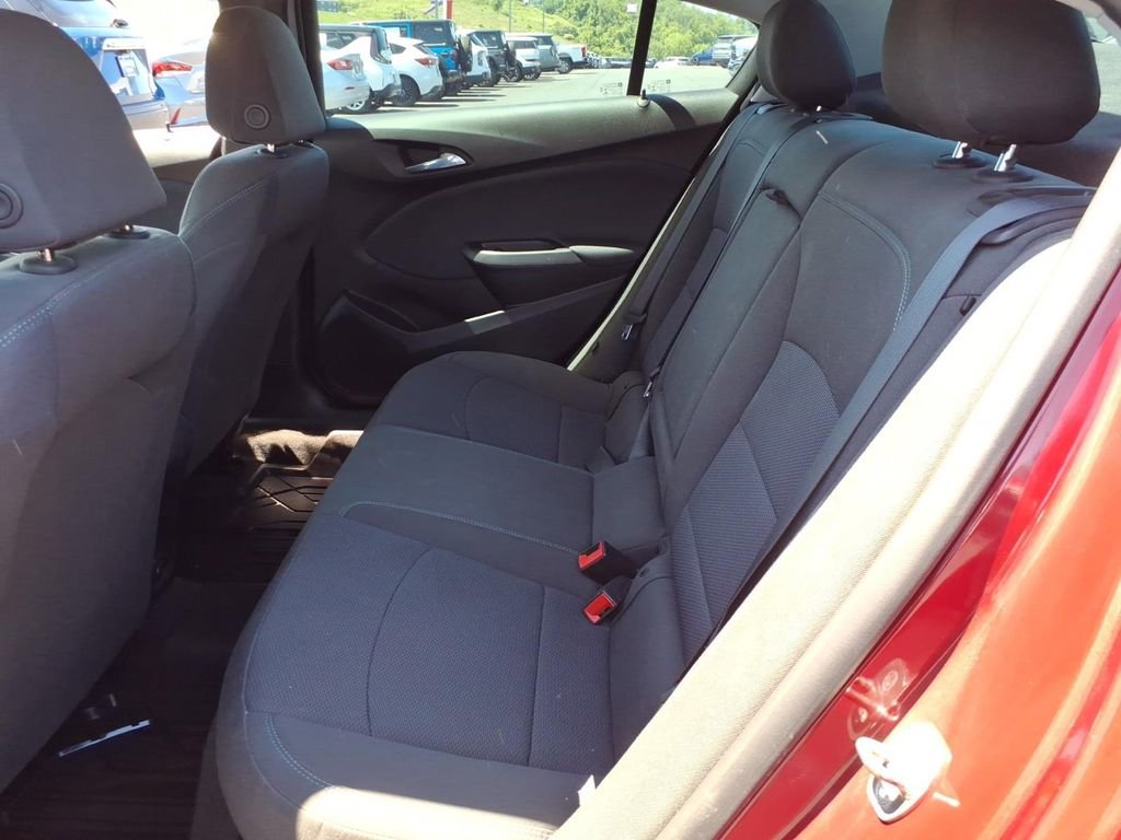 Used 2019 Chevrolet Cruze LT FWD image 14
