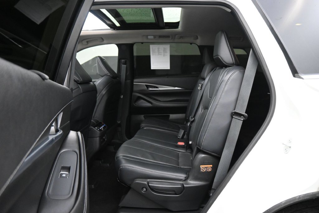 Used 2023 INFINITI QX60 Luxe w/ Cargo Package FWD image 19