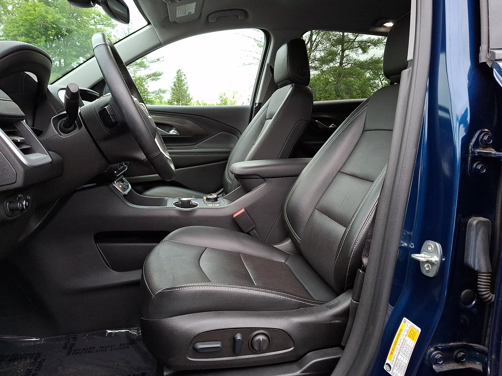 Used 2023 GMC Terrain SLT AWD/4WD image 13