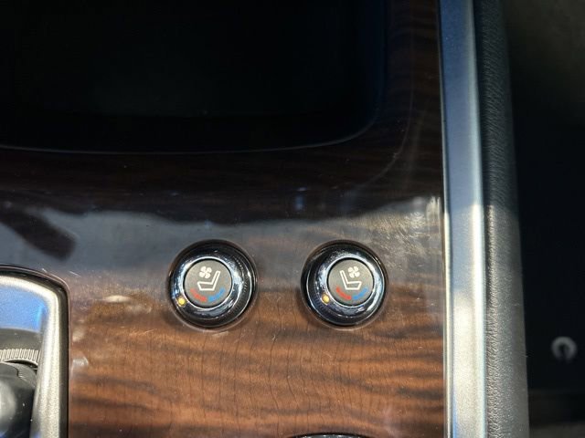 Used 2016 Nissan Pathfinder Platinum image 24