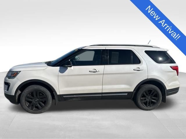 Used 2019 Ford Explorer XLT w/ Equipment Group 202A image 4