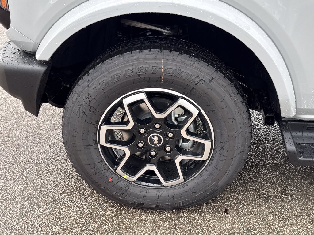 New 2026 Ford Bronco Outer Banks AWD/4WD image 9