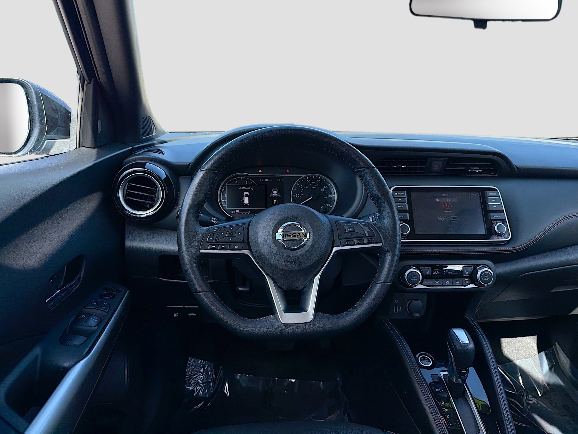 Used 2020 Nissan Kicks SR w/ SR Premium Package image 16