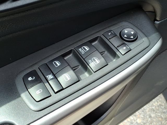 Used 2022 Jeep Cherokee Limited AWD/4WD image 20