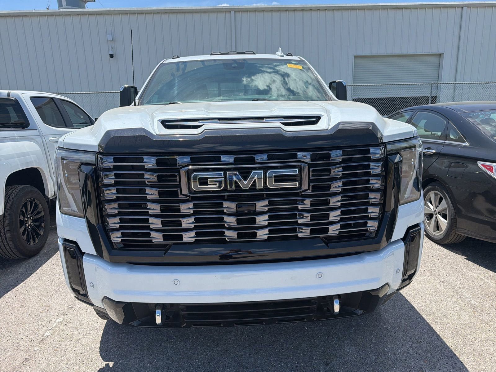 Used 2026 GMC Sierra 2500 Denali Ultimate AWD/4WD video 2