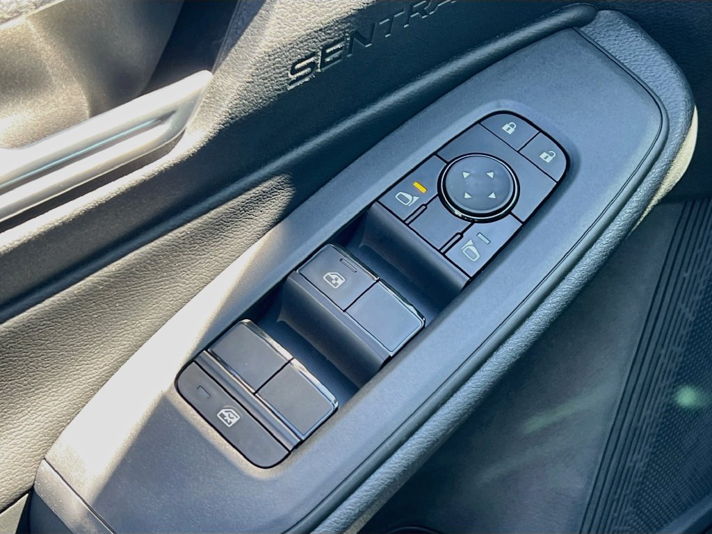 New 2027 Nissan Sentra SV FWD image 17