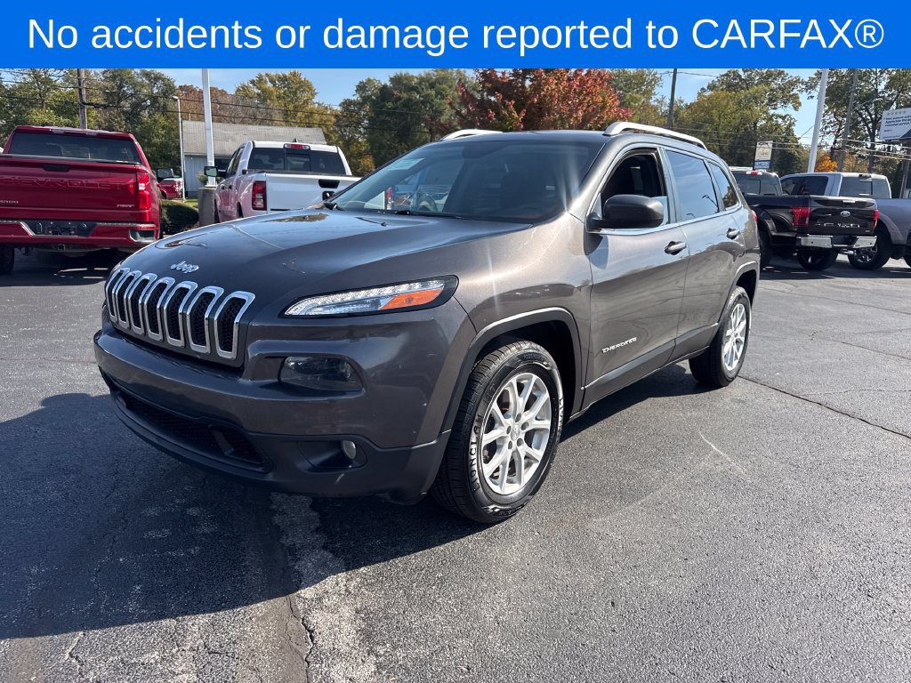 Used 2015 Jeep Cherokee Latitude w/ Cold Weather Group AWD/4WD image 2